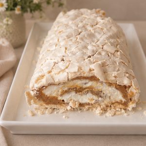 Roulade de merengue y lúcuma (8-10 p)